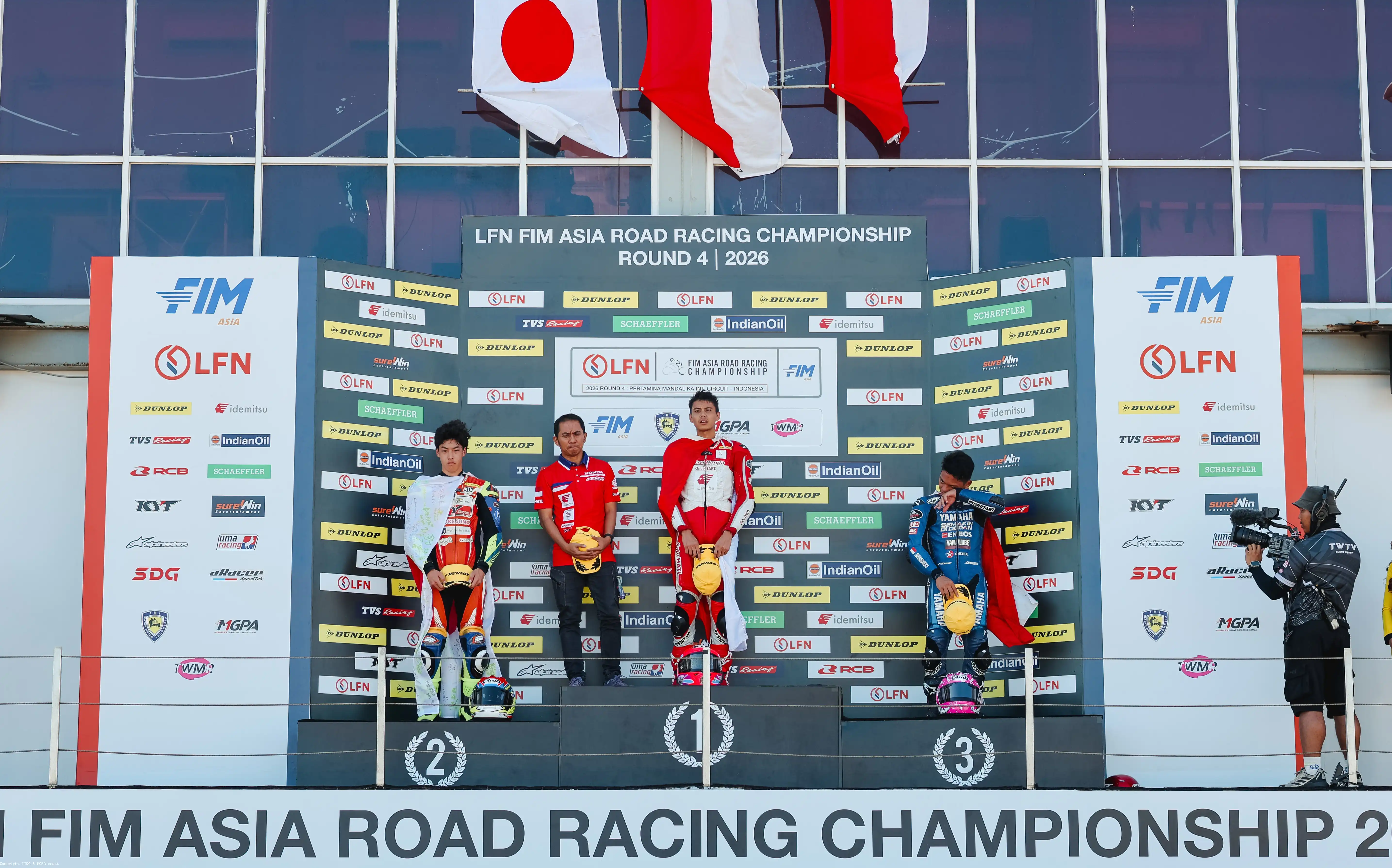 Race 2 AP250